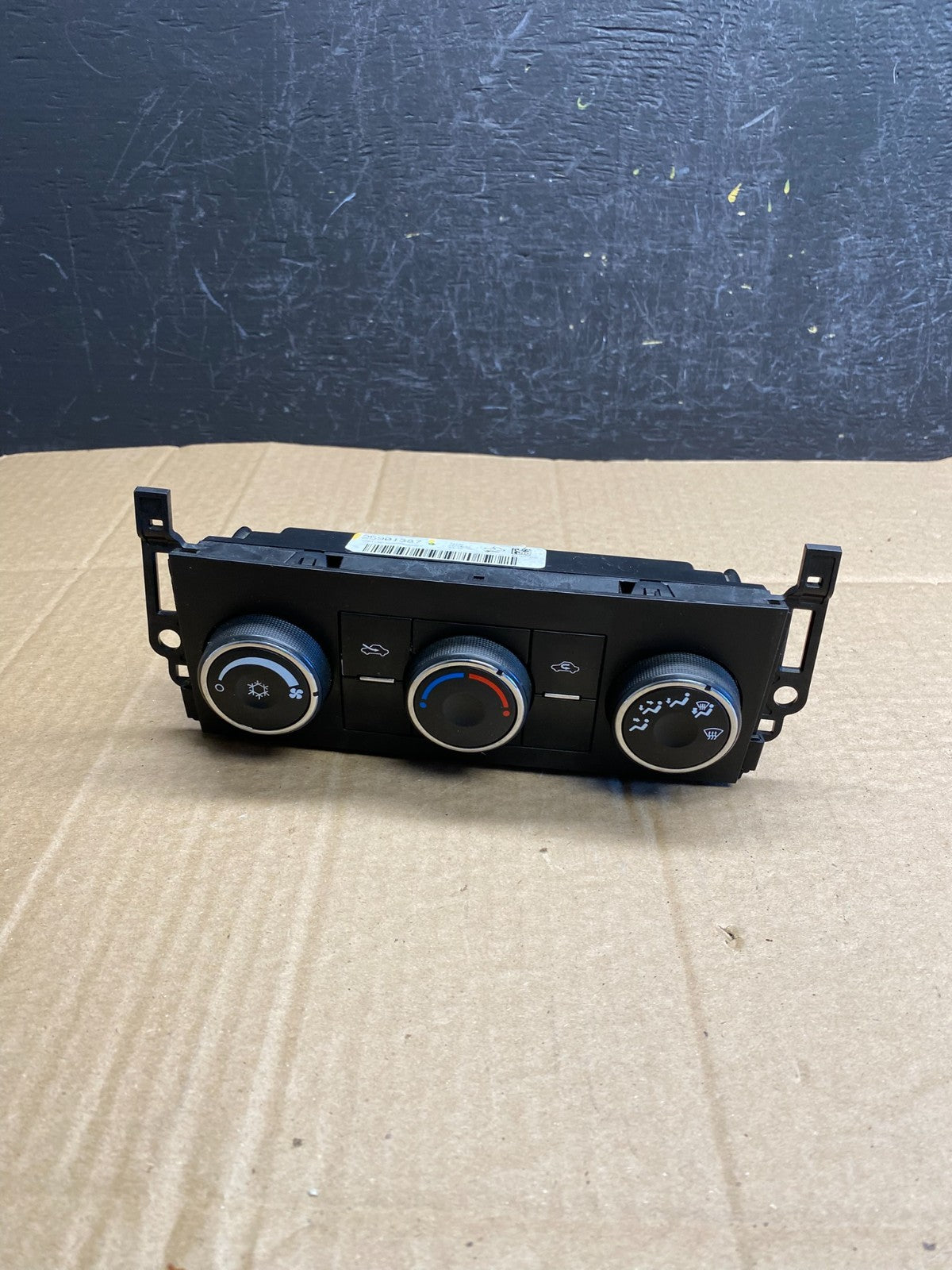 2007 - 2009 Chevrolet Silverado Gmc Sierra A/C Heater Climate Control AC4567 DG0