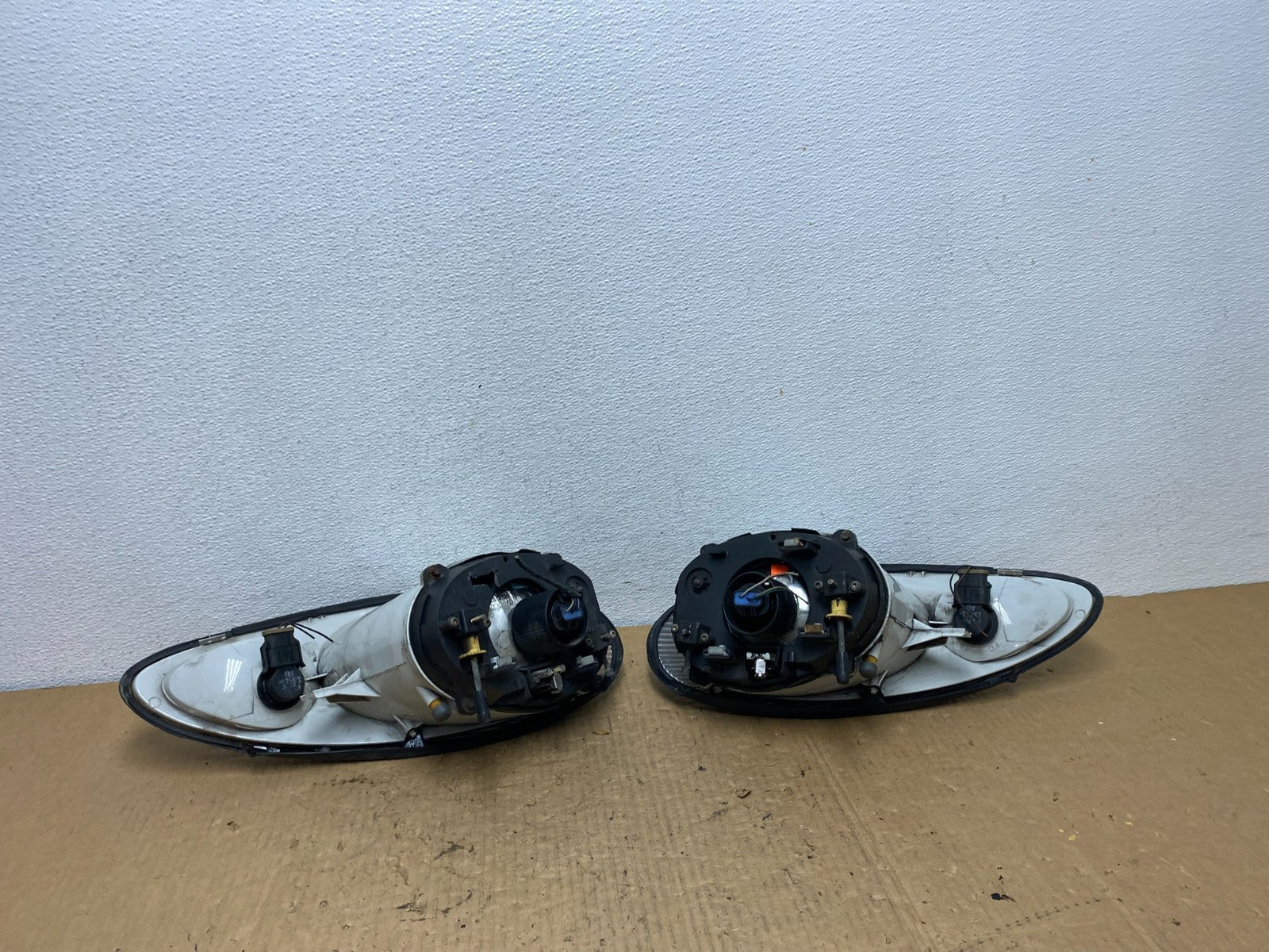 1996 to 1999 Mercury Sable Left+Right Side Set Halogen Headlights AC8121 DG7