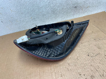 2002 2003 2004 Toyota Camry Tail Light Right Passenger Rh Side AI5587 LK5