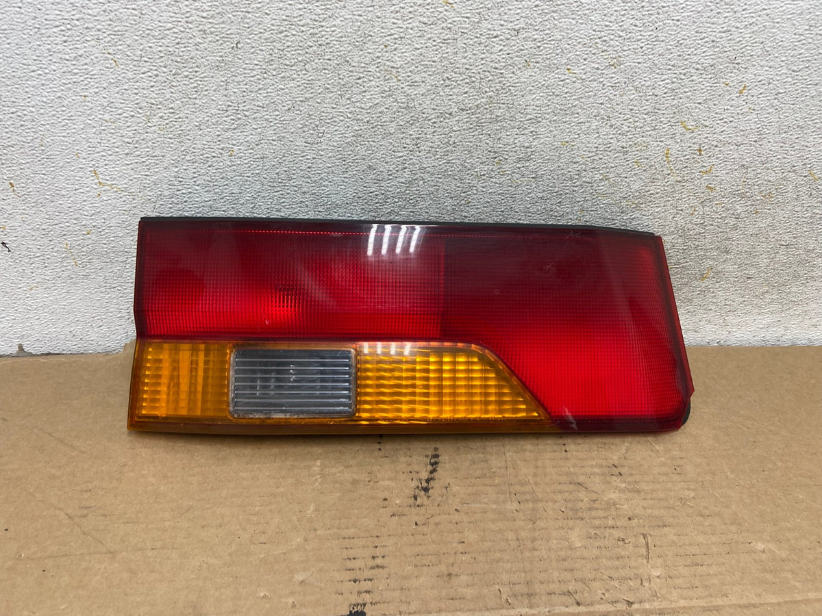 2002 2003 2004 Honda Odyssey Left Driver LH Side Tail Light Inner AH7908 LK0