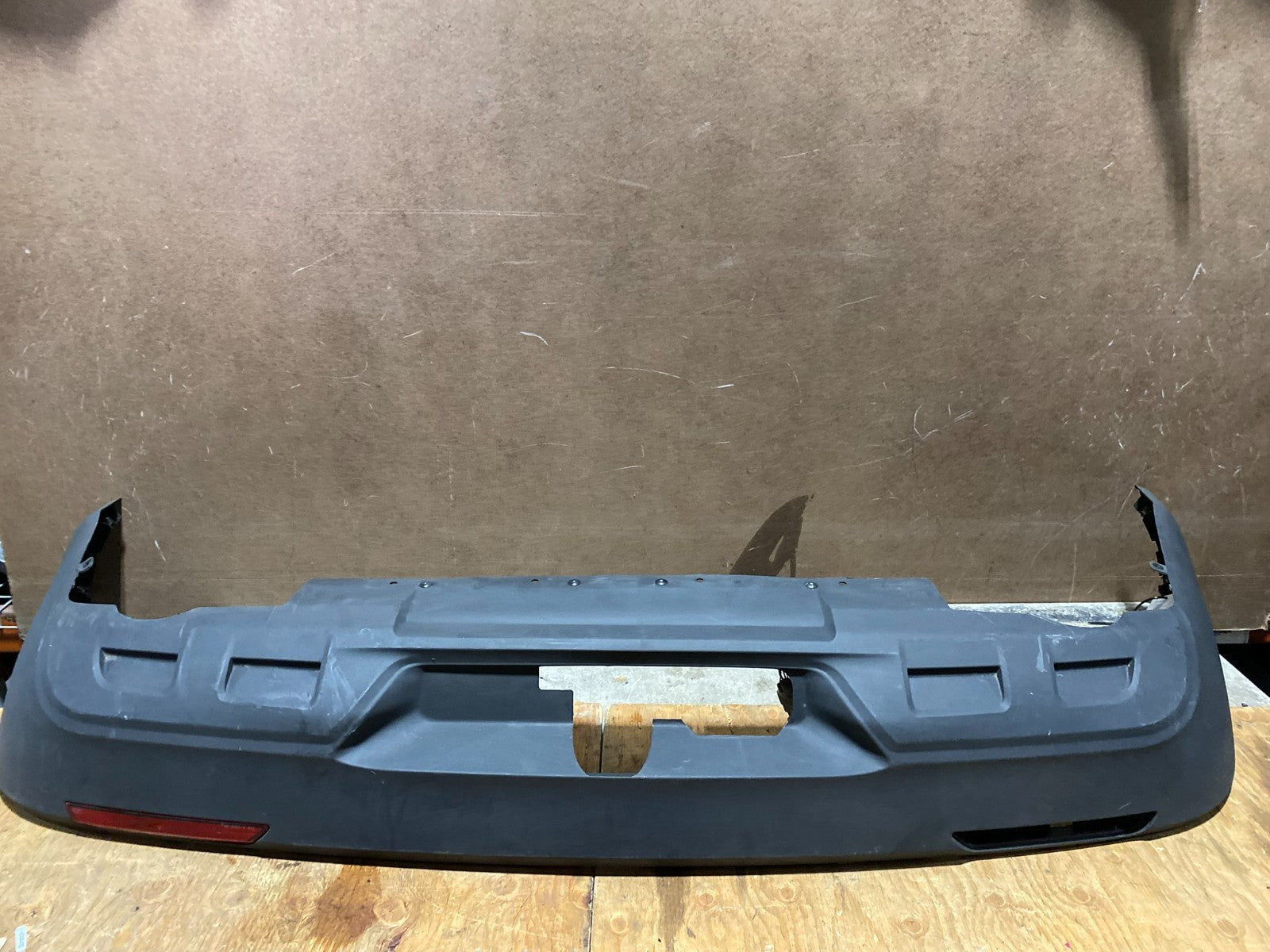 2020 to 2023 Ford Explorer Police Interceptor Rear Upper Bumper Cover X3166 PS0