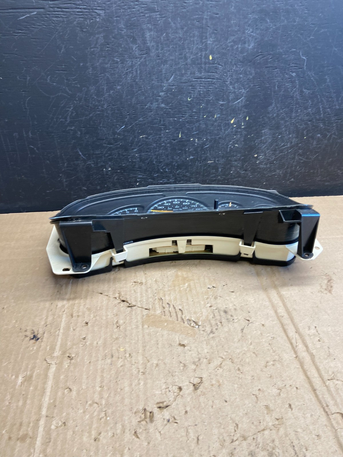 1999 to 2002 Chevrolet Silverado Sierra Cluster Gauge Speedometer ECM ae1871 DG3