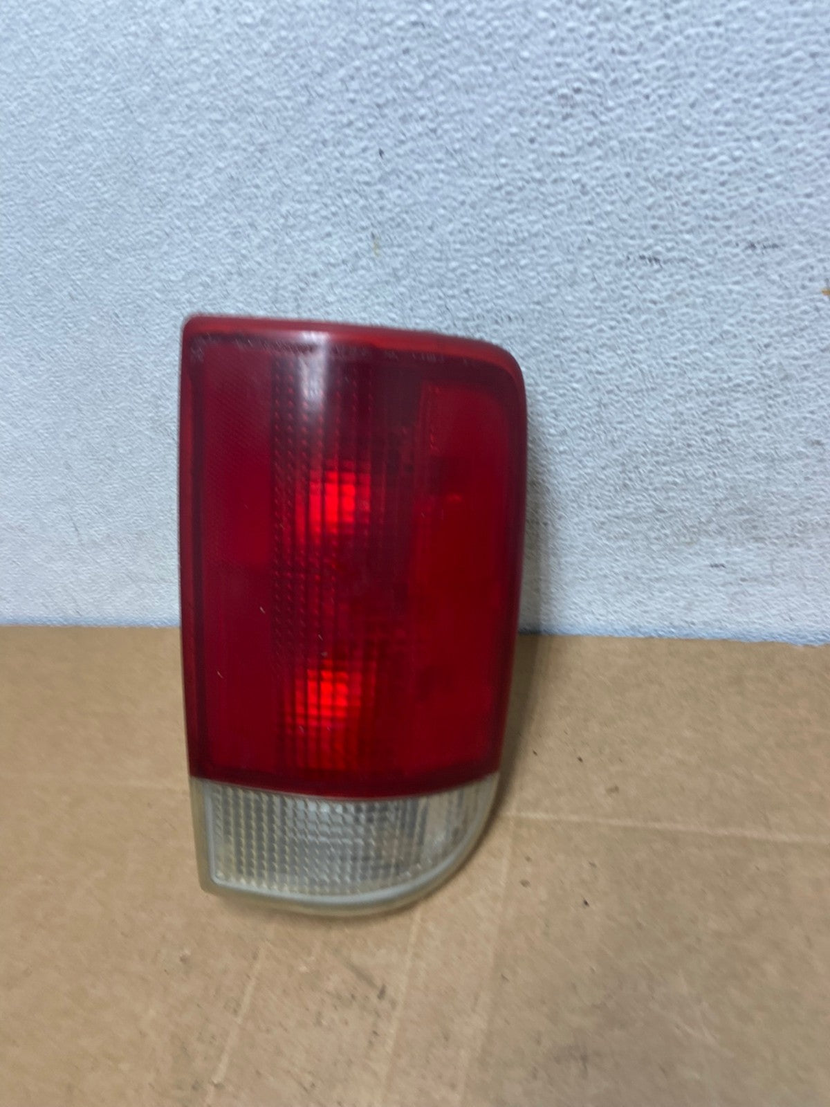 1995 to 2005 Chevrolet GMC Blazer S10 Right Passenger RH Tail Light AD5458 LK0