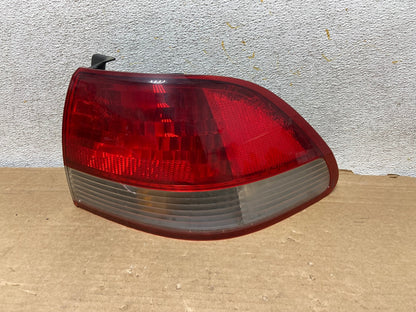 2001 to 2002 Honda Accord Sedan 4door Right Passenger Tail Light AH8341 LK0
