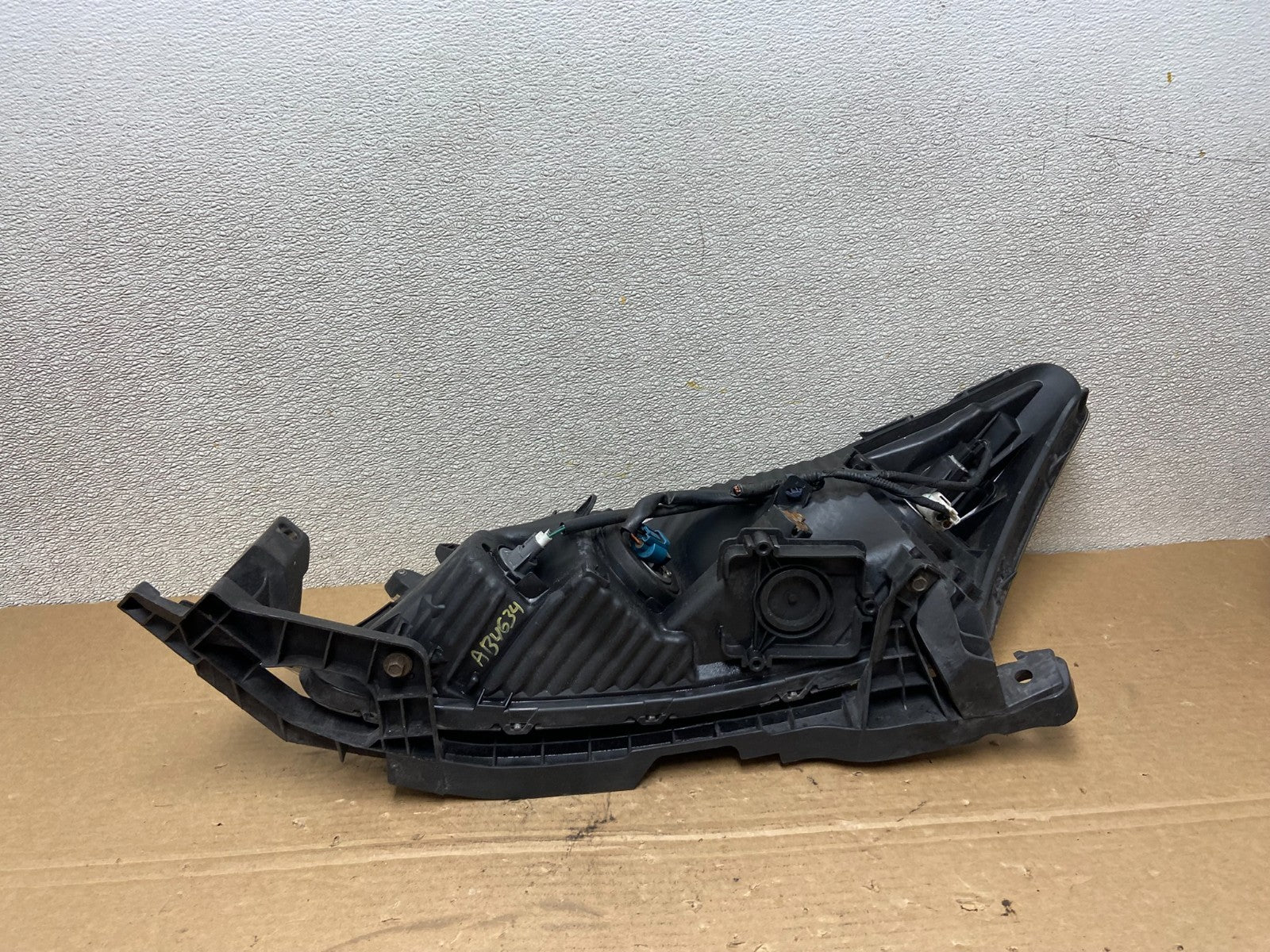 2008 to 2012 Honda Accord Sedan Right Passenger RH Headlight AB4634 DW7