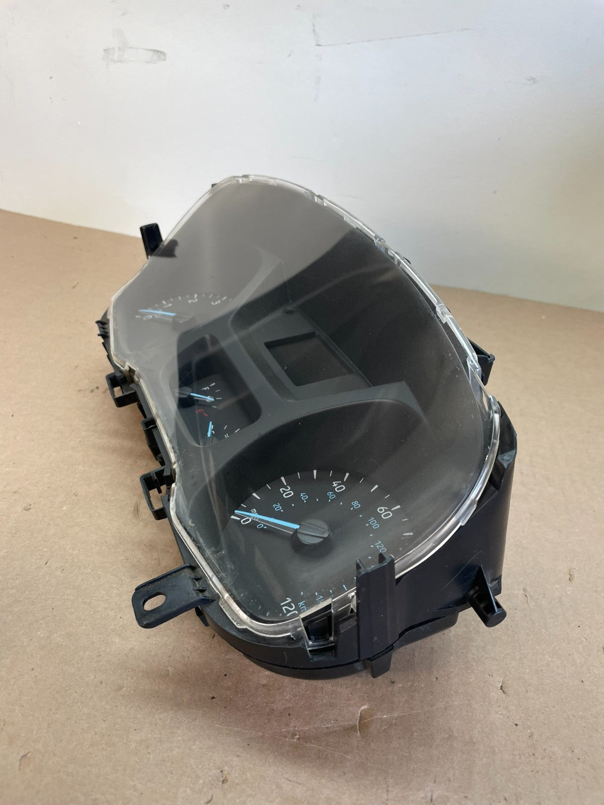 2015 to 2016 Ford Transit 150 Speedometer Cluster Gauge AG1046 DG2