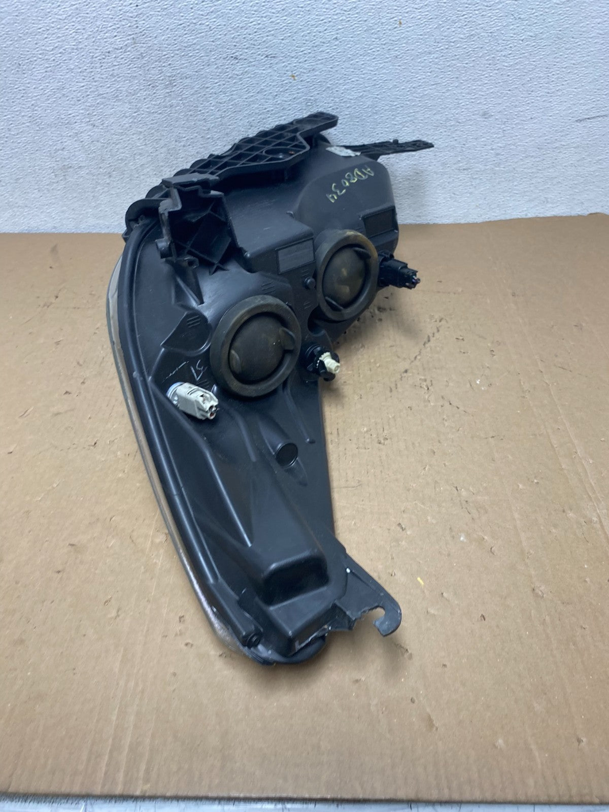 2013 - 2016 Ford Escape Headlight Right Passenger RH Side Halogen AD8034 DW7