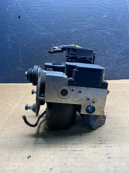 1998 to 1999 Mercedes W208 CLK320 CLK430 ABS Anti Lock Brake Pump AD7582 DG1