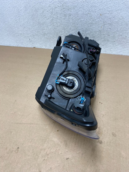 2009 to 2017 Dodge Journey Headlight Right Passenger Rh Halogen AG4531 DW7