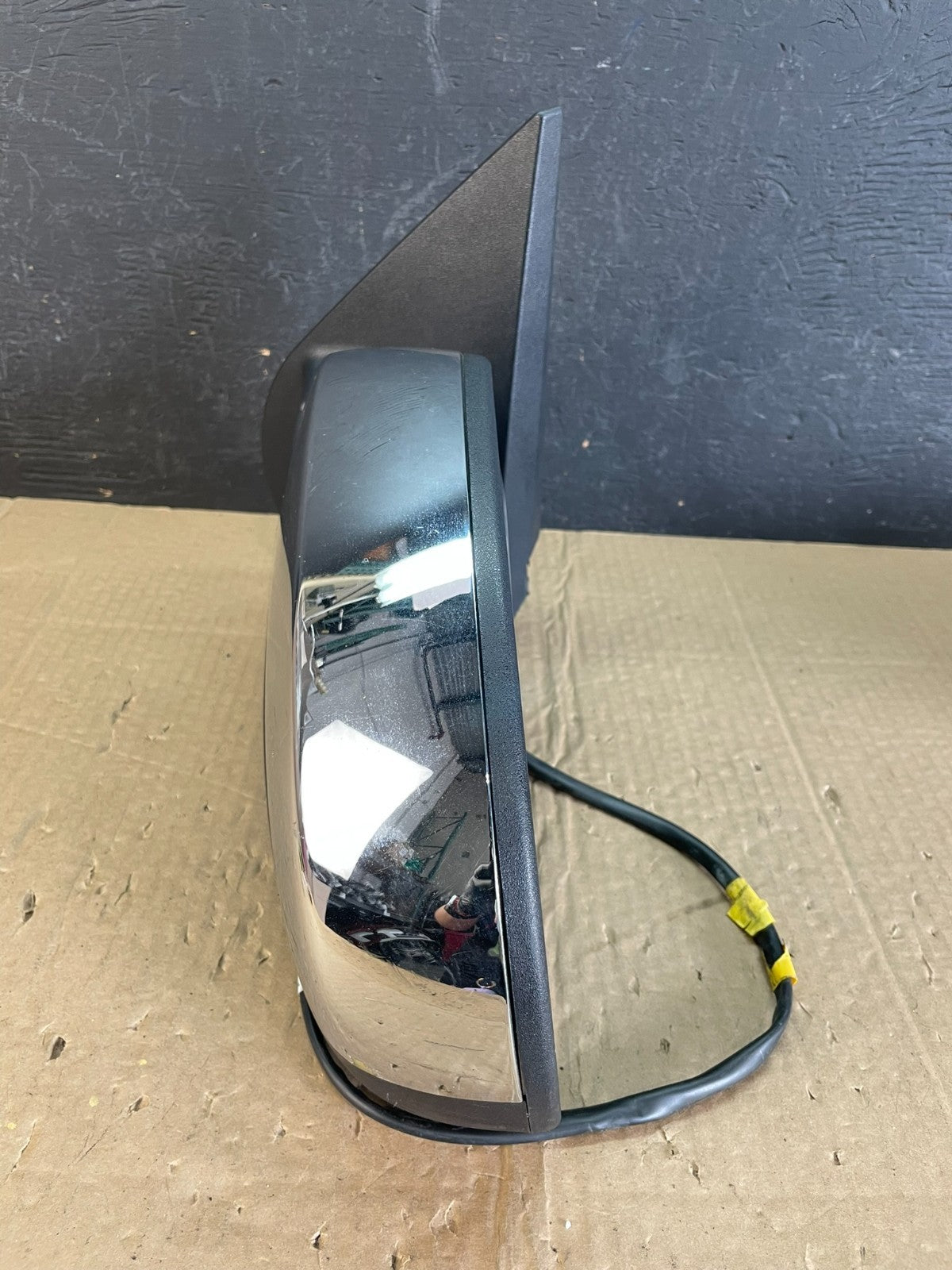 2010-2013 Chevrolet Tahoe Silverado Suburban Left Door Mirror AC9866 DW2