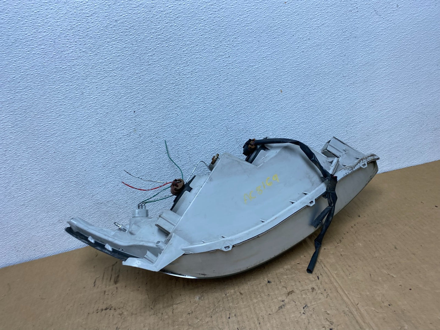 2002 2003 2004 Toyota Camry Left Driver Lh Side Halogen Headlight AC8169 DW6