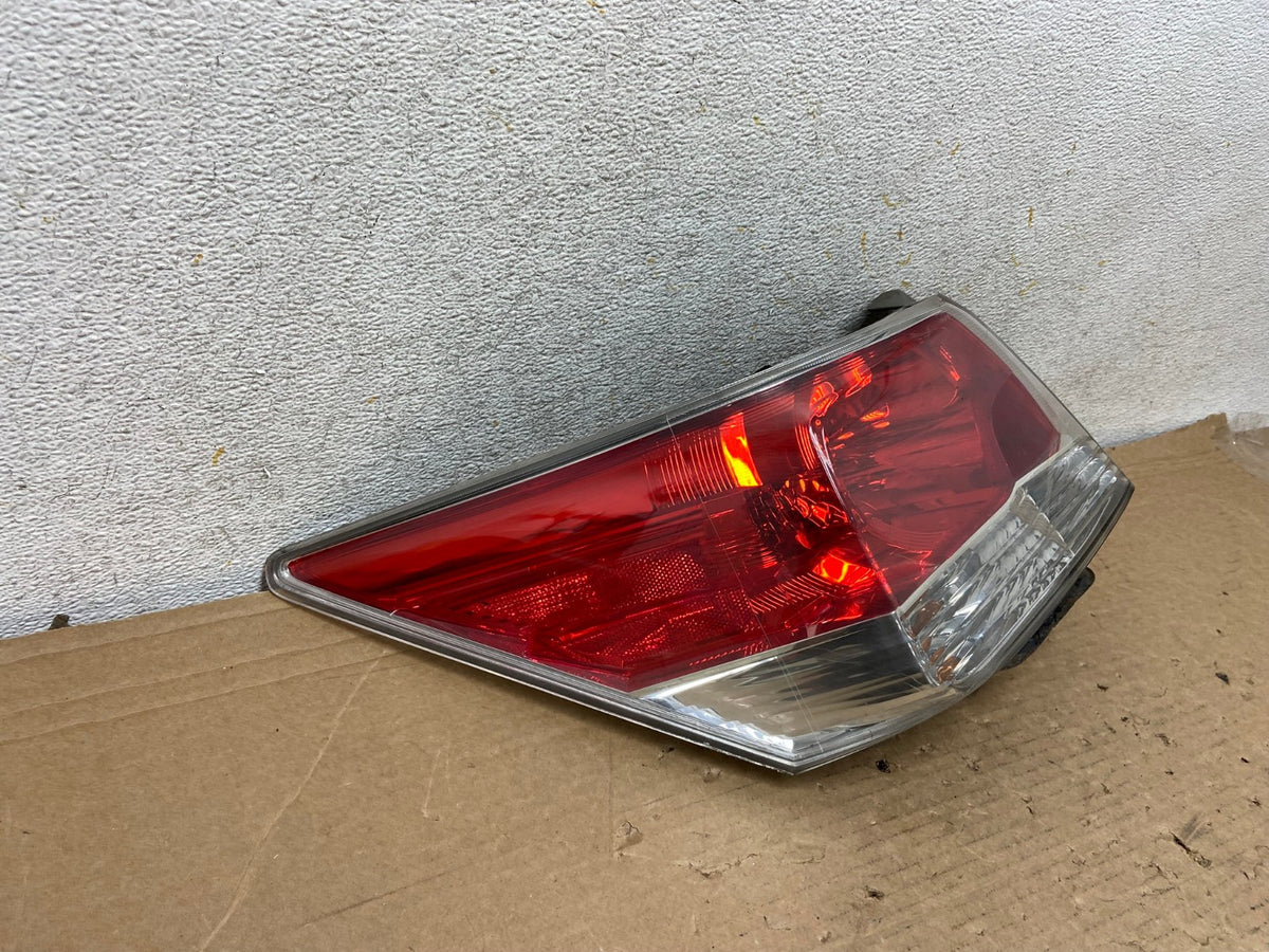 2008 to 2012 Honda Accord Sedan Tail light Left Driver LH Side AH8531 LK1