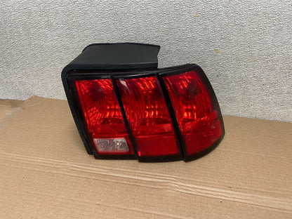 1999-2004 Ford Mustang Right Passenger Rh Side Tail Light OEM AB0957 LK0