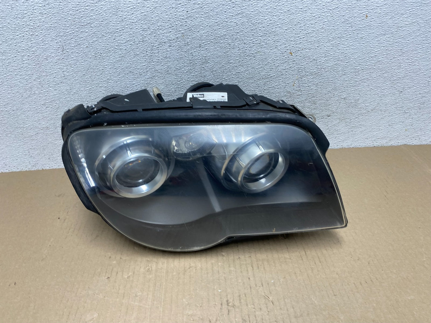 2004 to 20006 Chrysler Crossfire Right Passenger Side Headlight AF57870