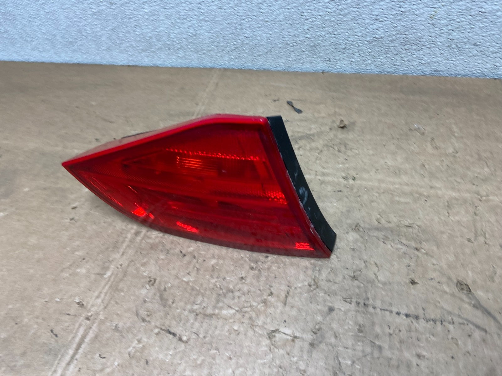 2009 to 2012 Audi A4 Avant Left Driver Side LH Inner Tail Light Oem Y6145 DW1