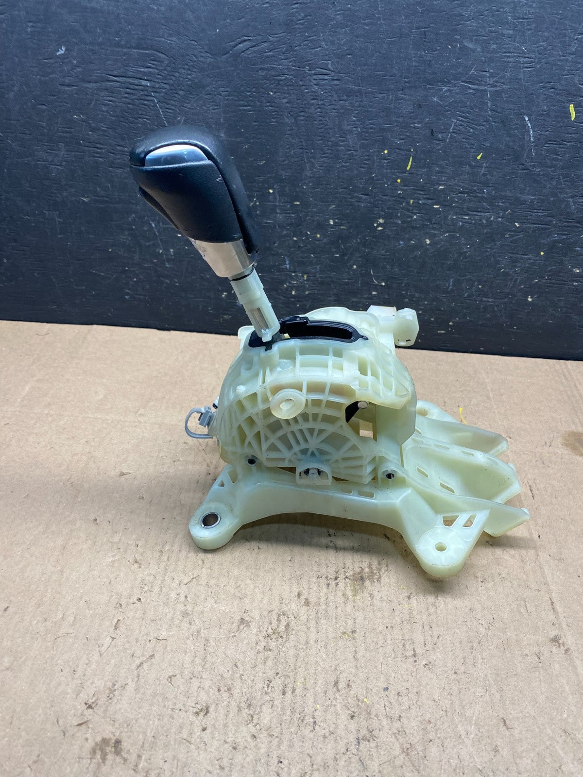 2017 to 2023 Mazda CX9 CX-9 Center Console Gear Shifter r6486 DG1