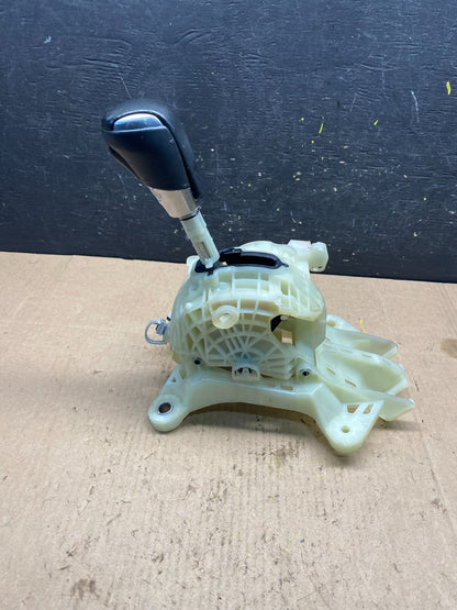 2017 to 2023 Mazda CX9 CX-9 Center Console Gear Shifter r6486 DG1