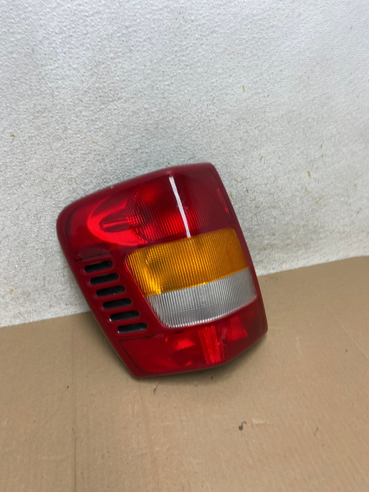 1999 - 2004 Jeep Grand Cherokee WJ Left Driver Lh Tail Light DEPO AI1152 LK2