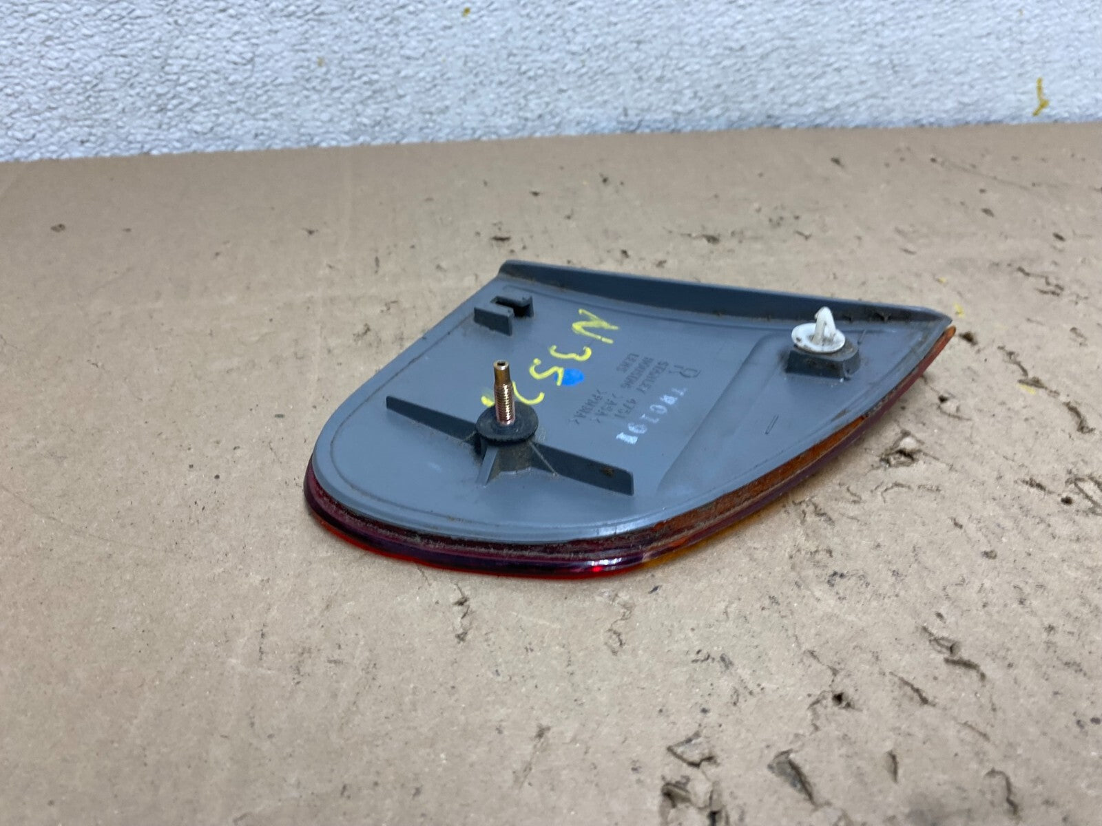 1998 to 2002 Chevrolet Prizm Right Passenger Rh Side Inner Tail Light OEM N35215