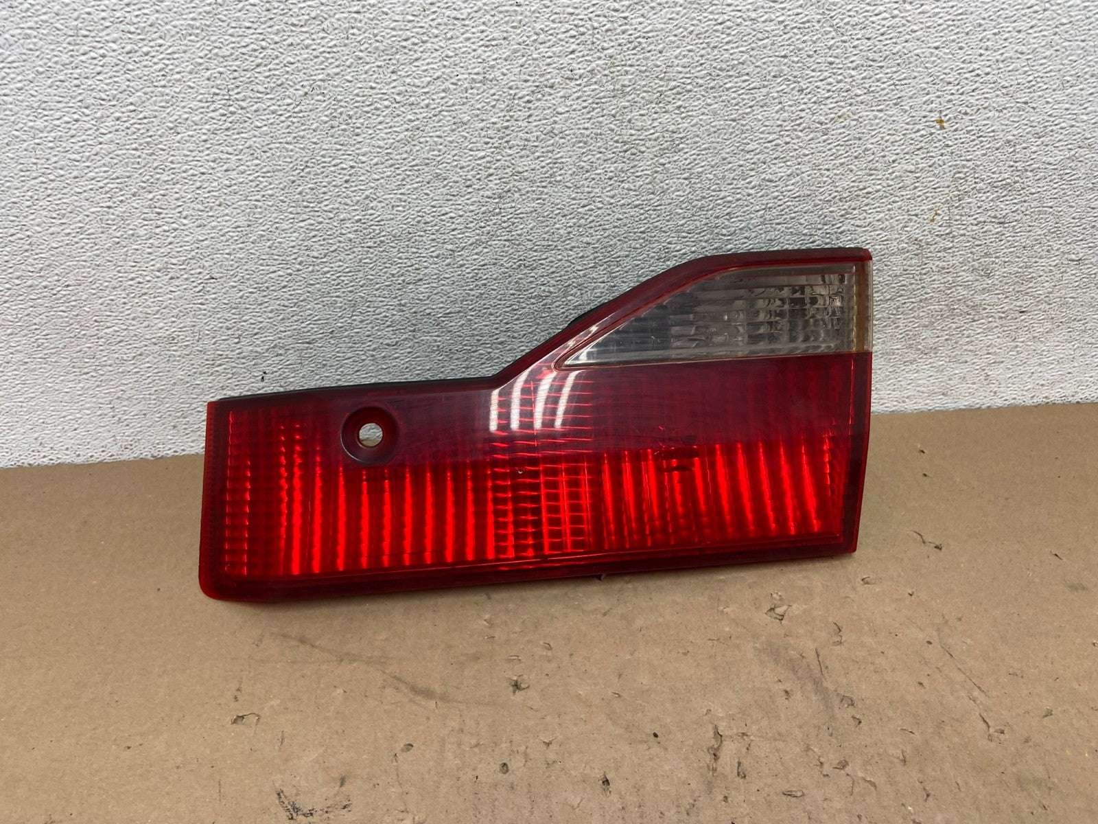 1998 to 2000 Honda Accord Right Passenger Side Inner Tail Light AG4235 LK0