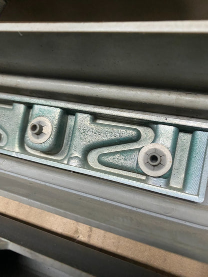 1998 1999 Isuzu Trooper Front Upper Grill Grille U7584 DG12