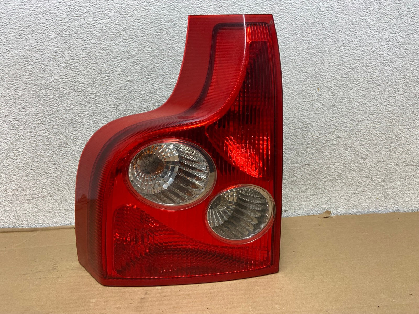 2003 2004 2005 2006 Volvo XC90 Left Driver LH Lower Tail Light AG9161 LK0