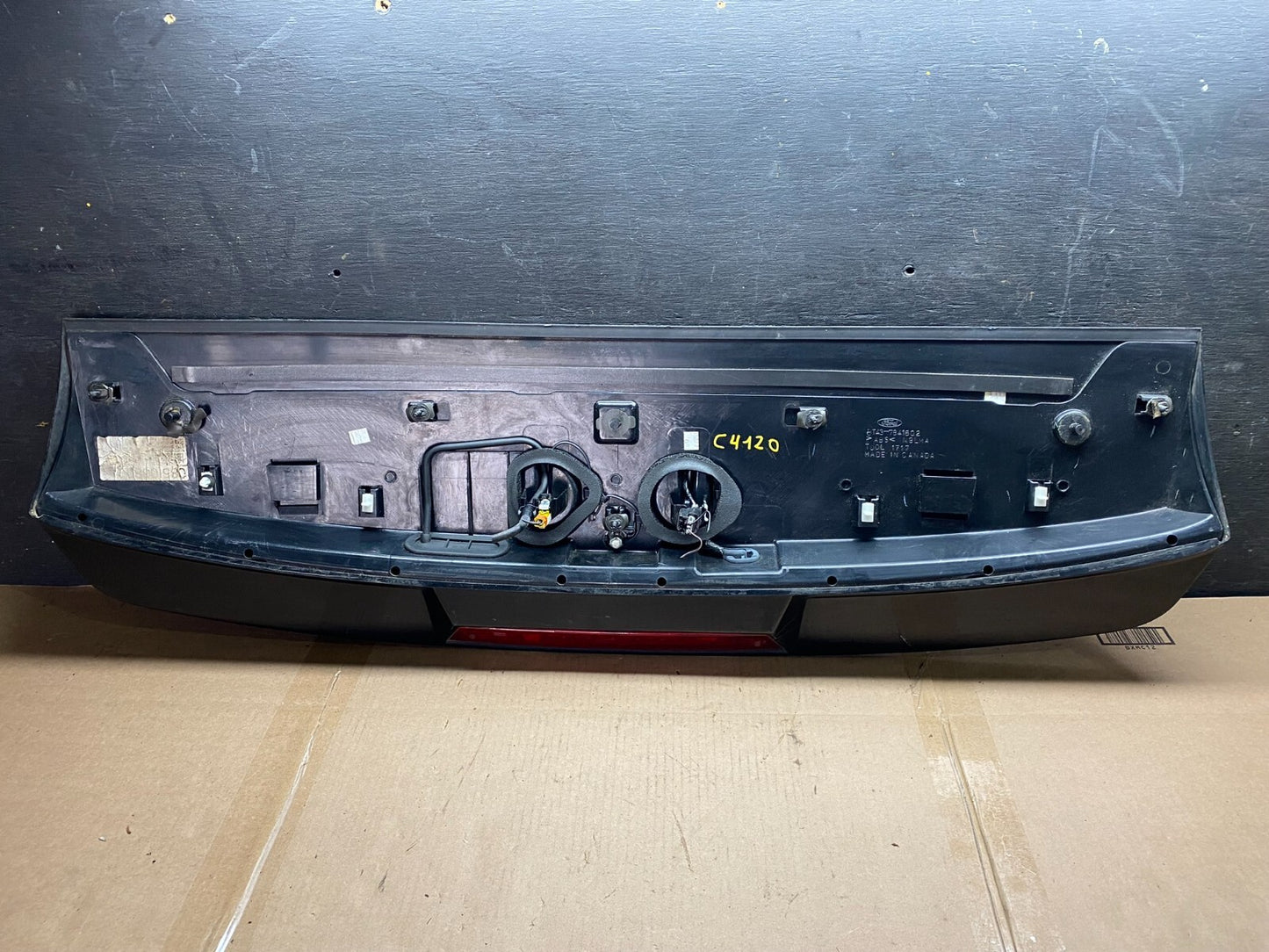 2007 to 2011 Ford Edge Rear Spoiler Wing With Brake Light OEM C4120 DG5