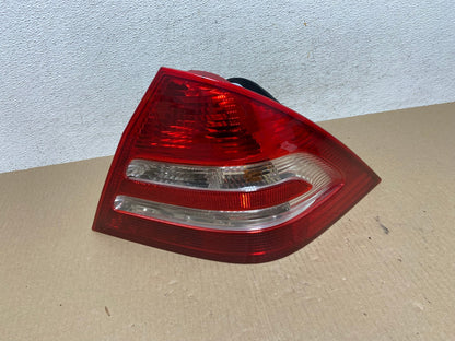 2005-2007 Mercedes-Benz C 230 - W203 C-Class Right Passenger Tail Light AE69730