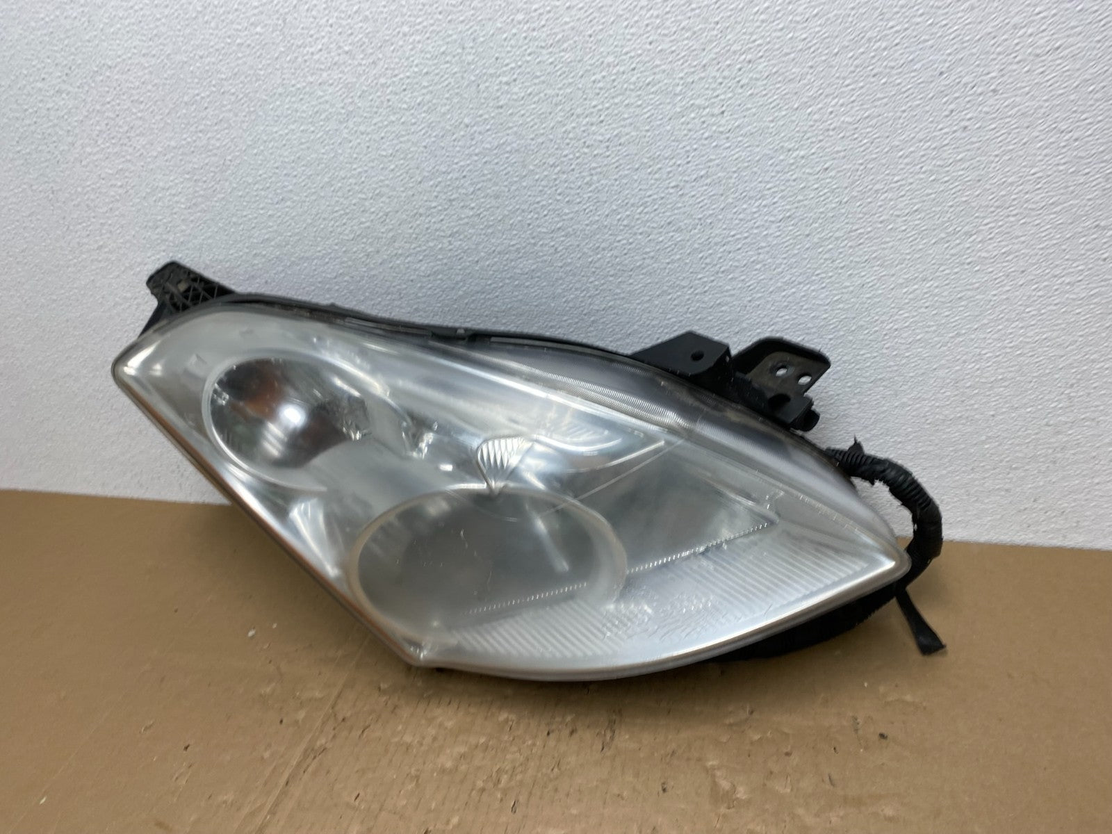 Sedan 2010 2011 2012 Nissan Altima Headlight Right Passenger Rh AB6895 DW1