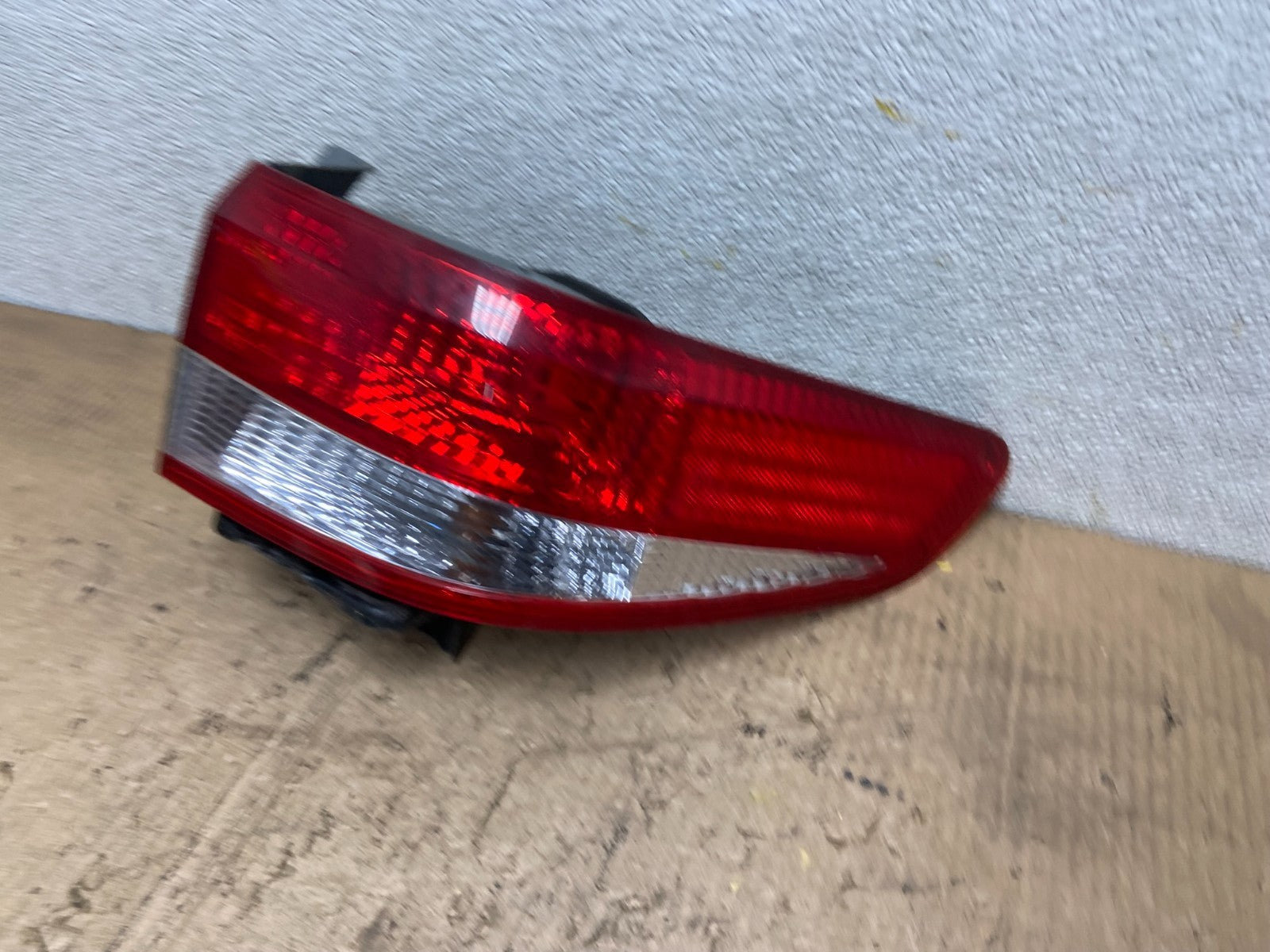 2003 to 2004 Honda Accord Sedan Right Passenger Rh Side Tail light Oem AA8467 LK1