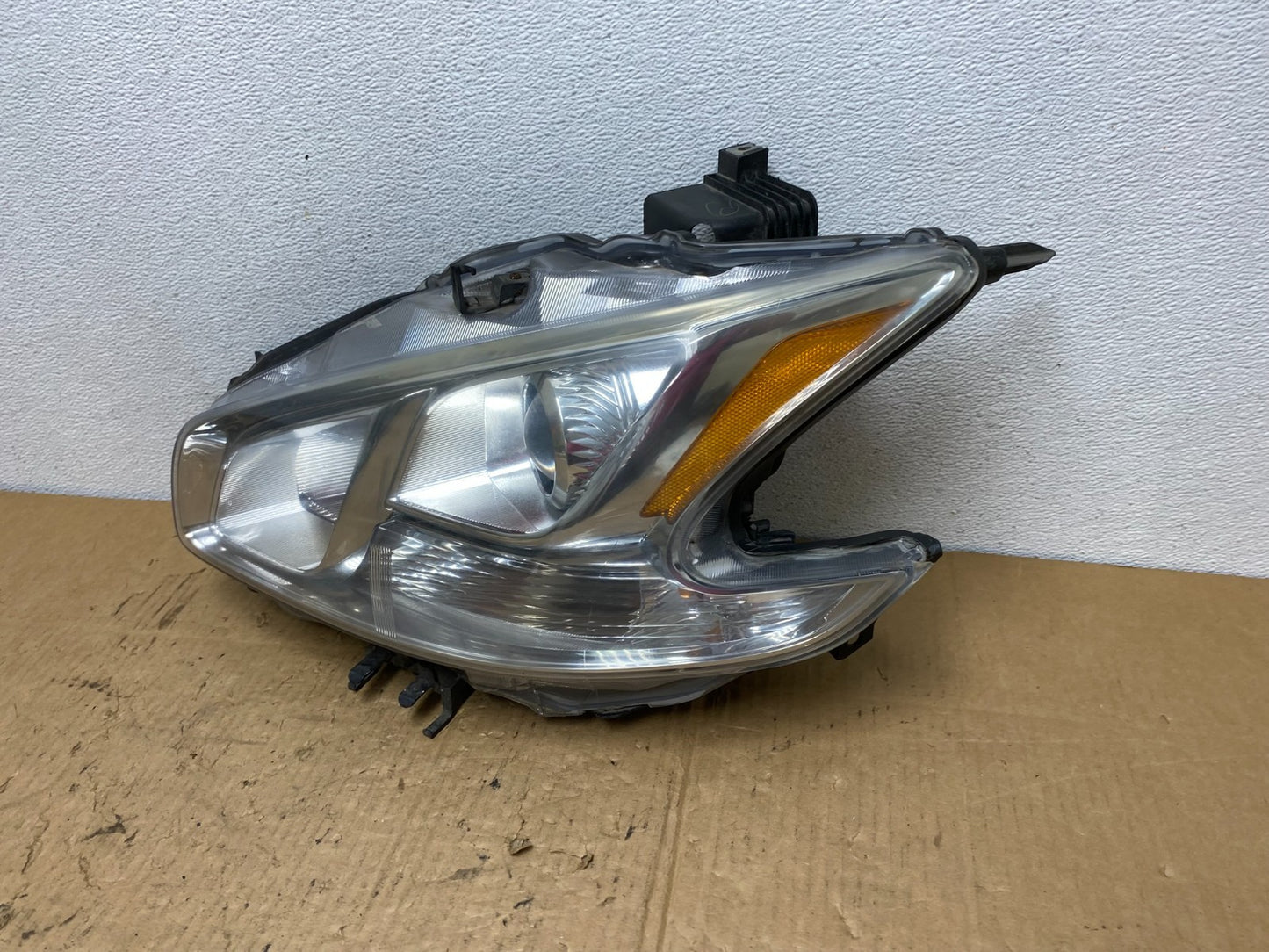 Halogen 2009 to 2014 Nissan Maxima Left Driver LH Side Headlight AC8137 DW1