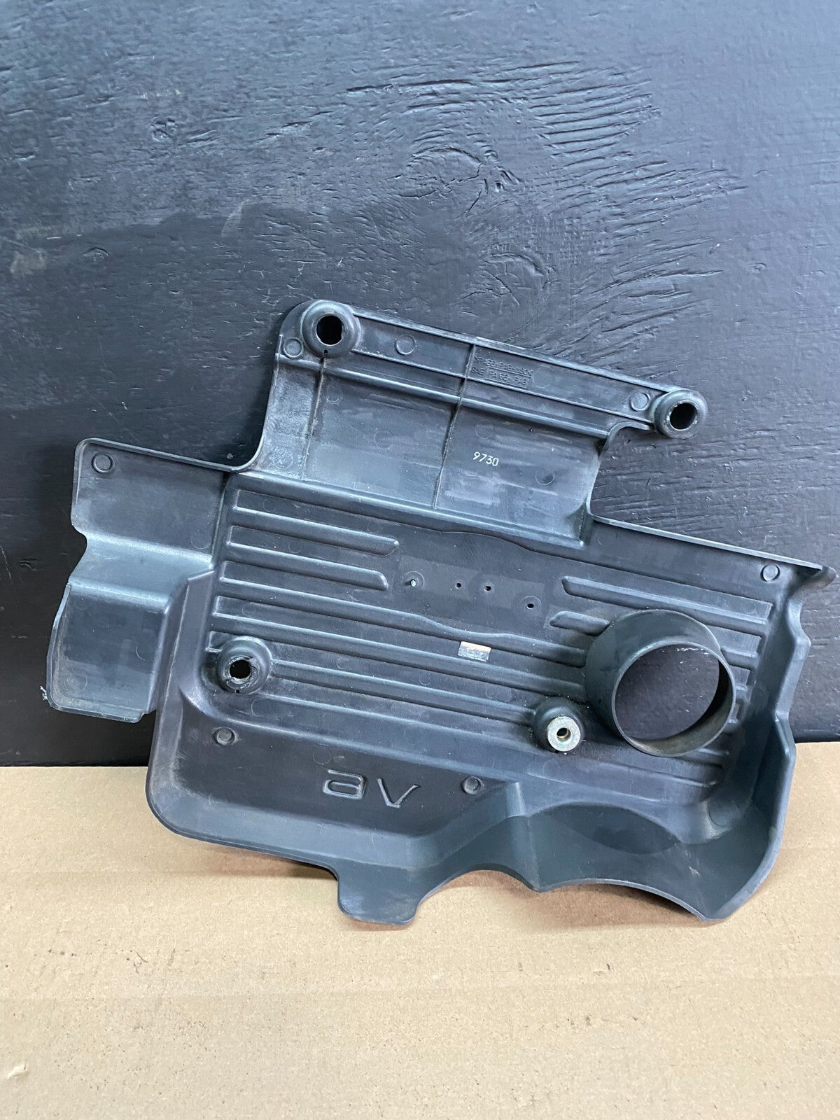 1999 2000 2001 Infiniti i30 3000 v6 Engine Cover Motor Shield D25493