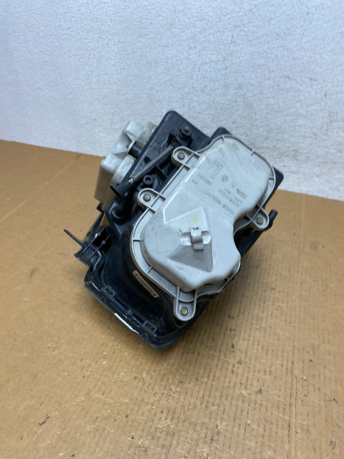 2005 to 2011 Cadillac STS Left Driver LH Side Xenon Headlight AE0555 DW7