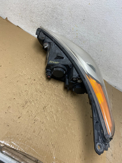2012 - 2017 Hyundai Veloster Right Passenger RH Halogen Headlight AH2827 DW7