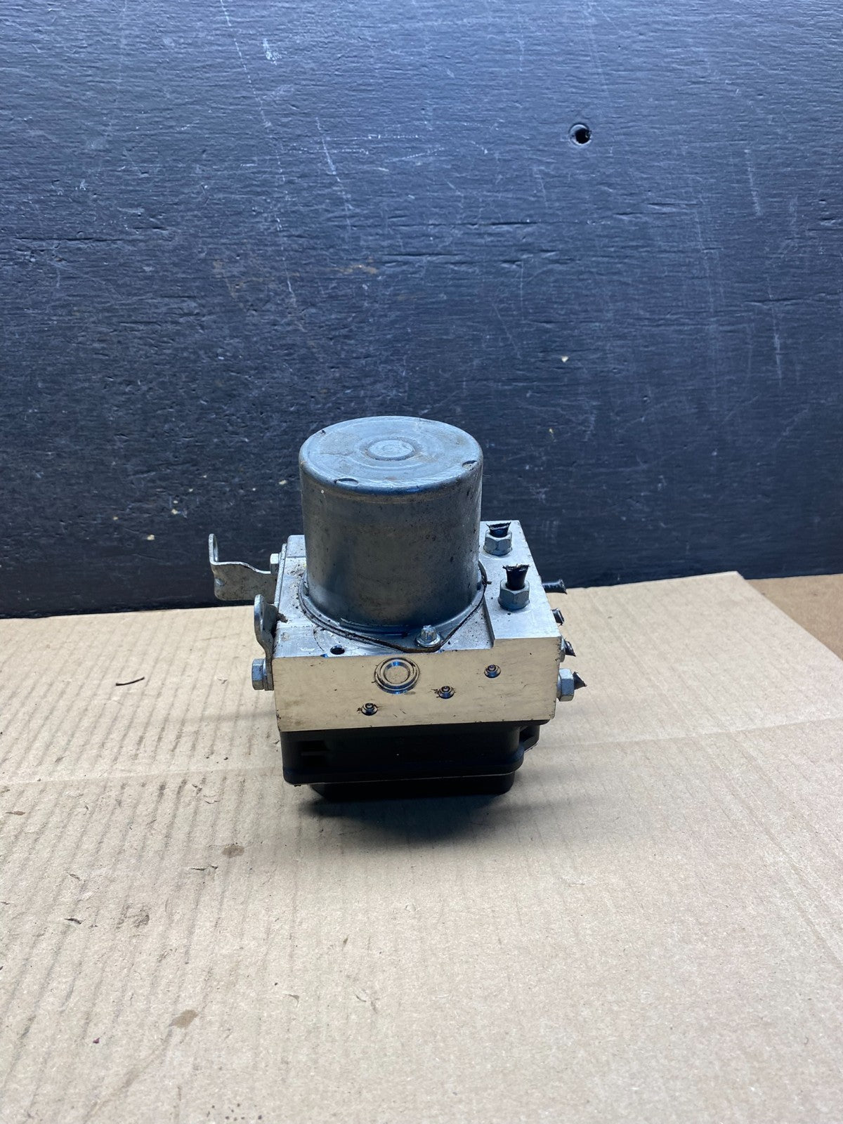 2007 to 2013 BMW 328i ABS Anti-Lock Brake Pump 6768550 AI7356 DG2