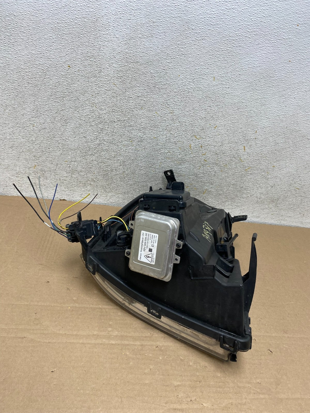 2007 - 2014 Cadillac Escalade Left Driver LH Side Xenon HID Headlight AH9377 DW10
