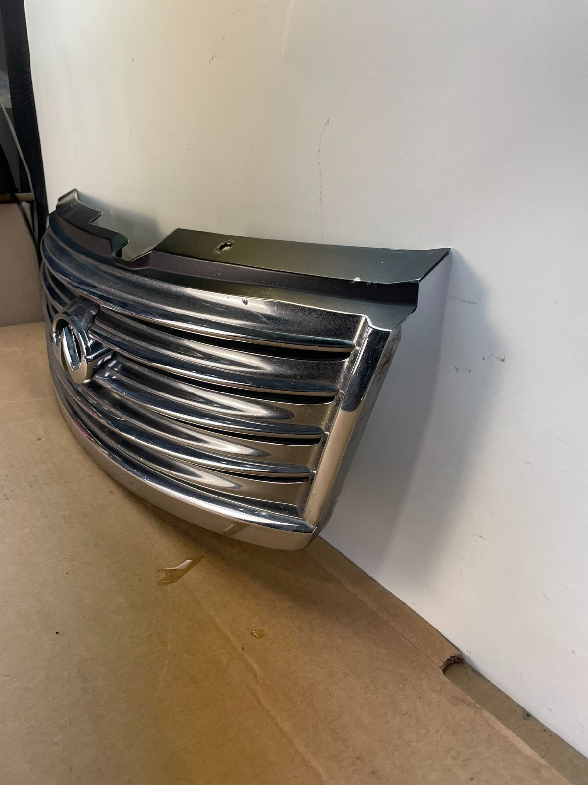 2008 2009 2010 Infiniti M35 M45 Front Upper Bumper Grille Grill AG0822 DG1