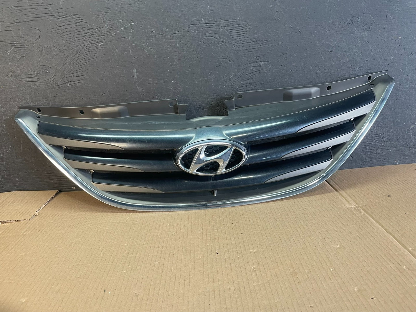 2011 to 2014 Hyundai Sonata Front Upper Grill Grille ae3527 DG0