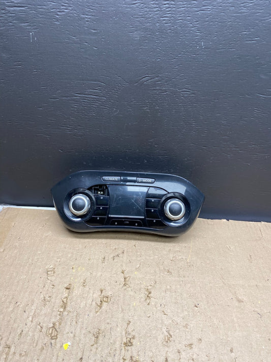 2011 to 2014 Nissan Juke  A/C Temperature Climate Control Panel OEM AB5622 DG0