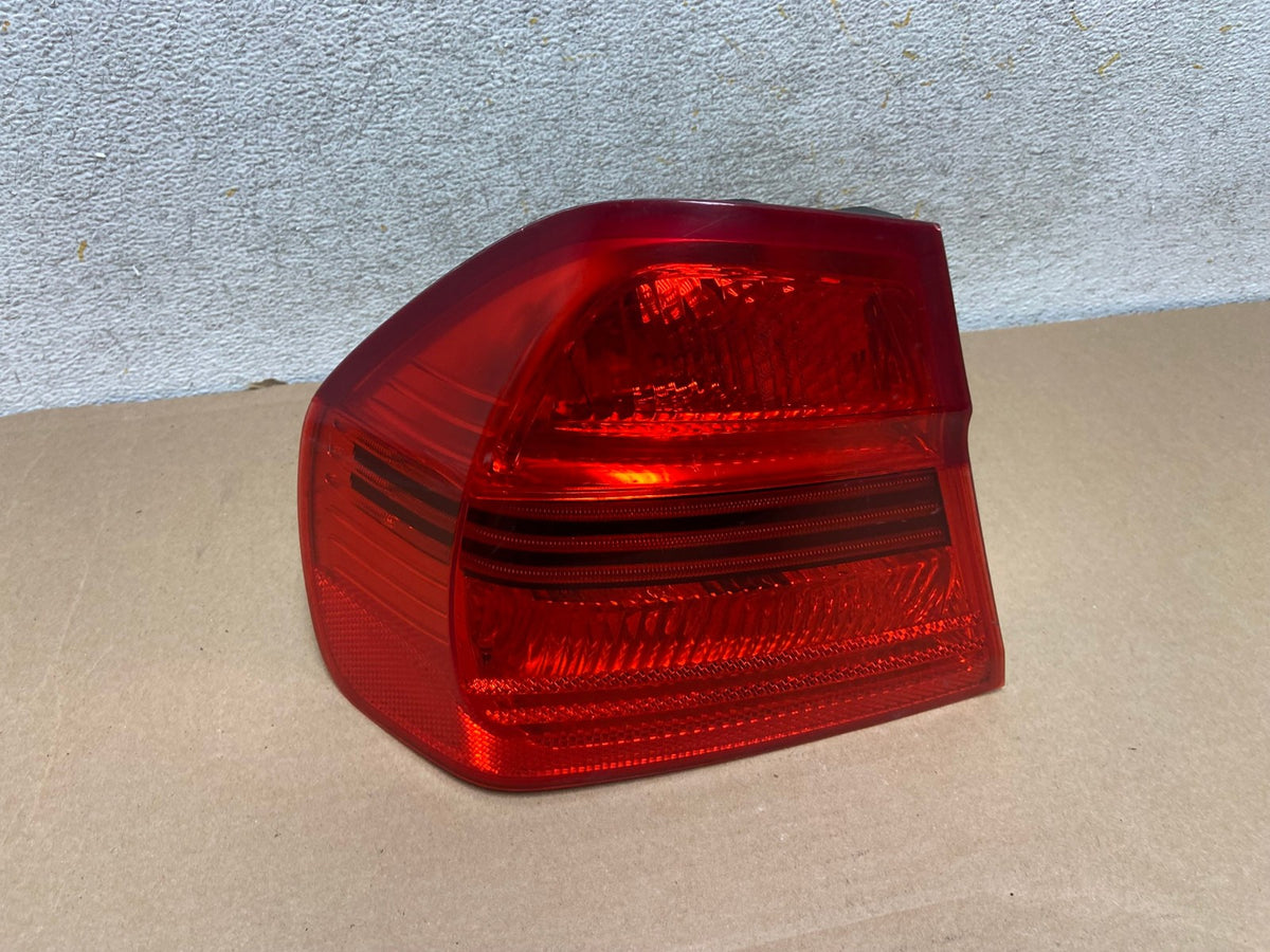 2006 2007 2008 BMW 328i 3 Series Left Driver Lh Side Tail Light AH9302 LK0