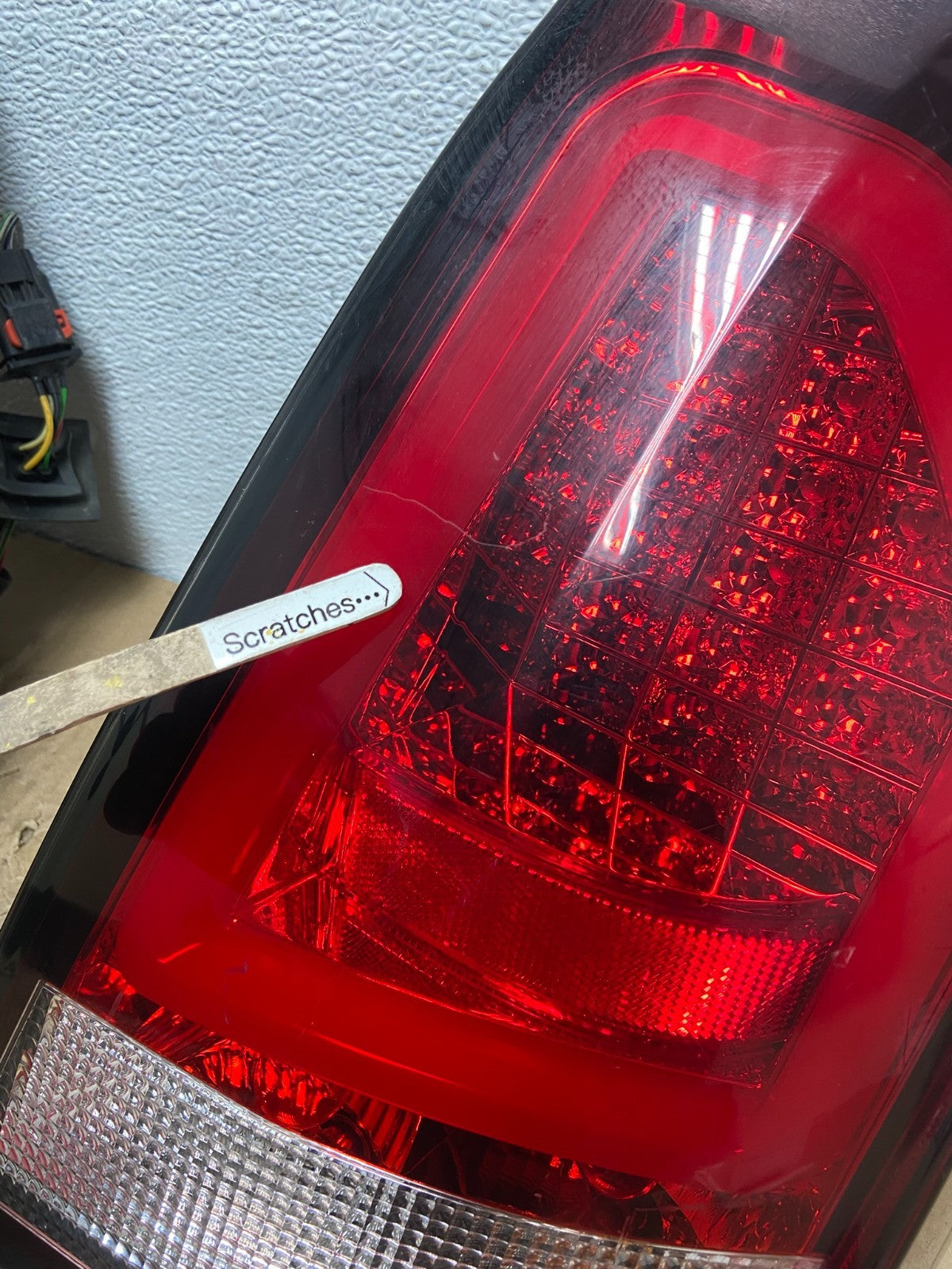 2005 - 2007 Chrysler 300 Left Driver Lh Side Tail Light AB8371 DG4
