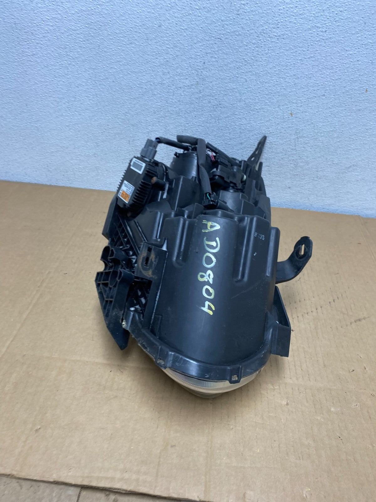 2008 to 2013 Nissan Rogue HID Xenon Headlight Left Driver Lh Side AD0804 DW6