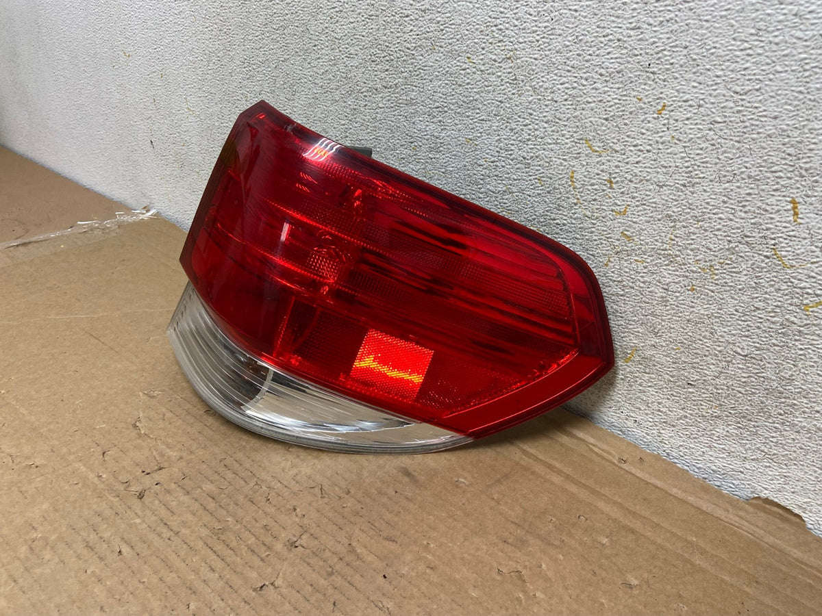 2008 2009 2010 Honda Odyssey Right Passenger Side Tail Light AH8852 LK2