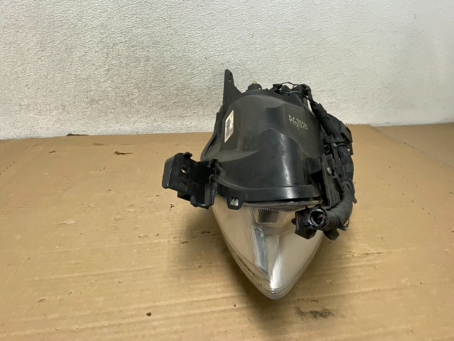 Sedan 2010 2011 2012 Nissan Altima Headlight Right Passenger Rh AG8125 DW9