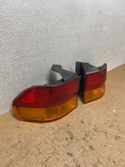 2002 2003 2004 Honda Odyssey Left+Right Side Tail Lights V8043 DW2