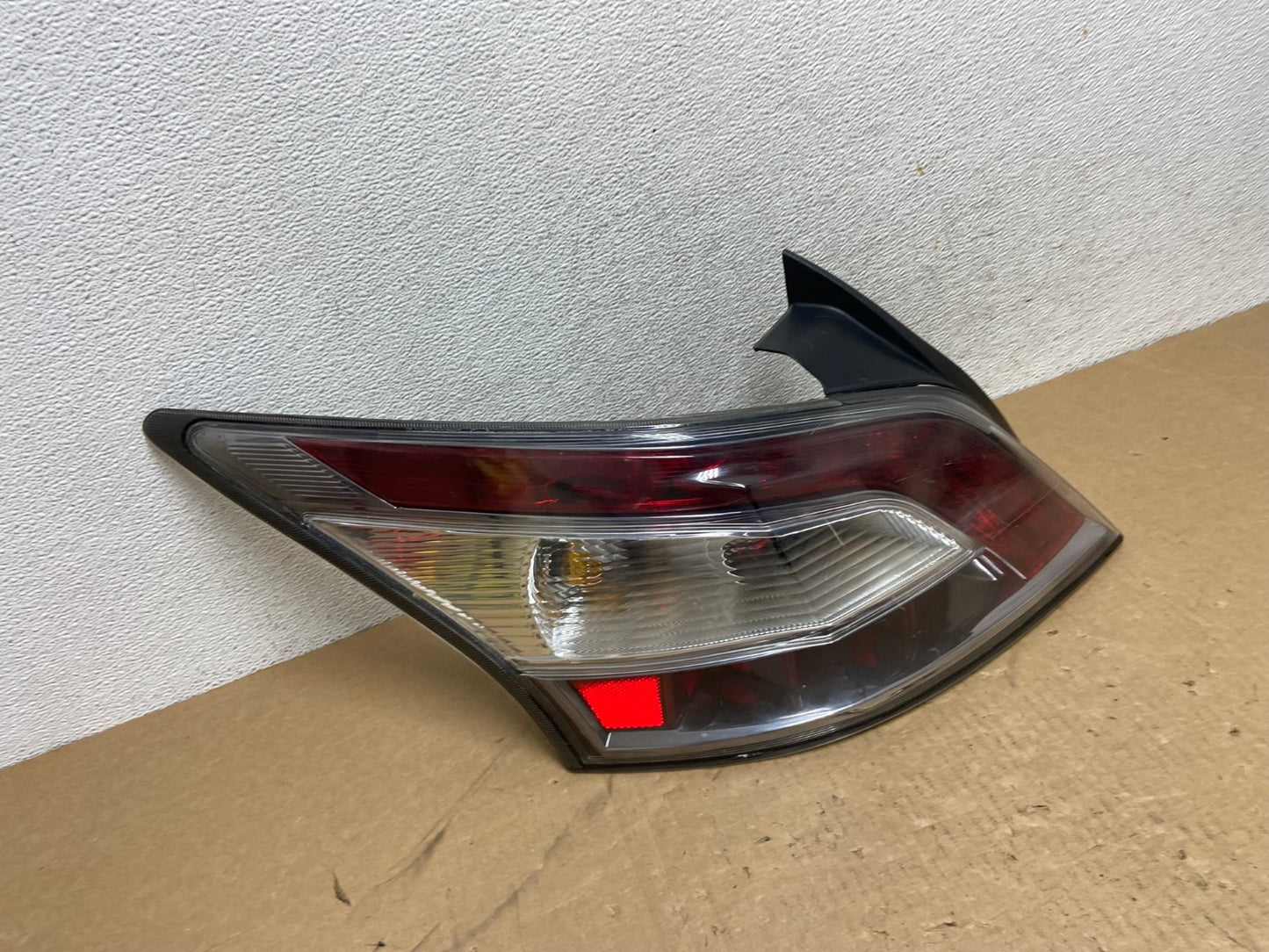2012 2013 2014 Nissan Maxima Left Driver Lh Side Tail light AG0516 LK2