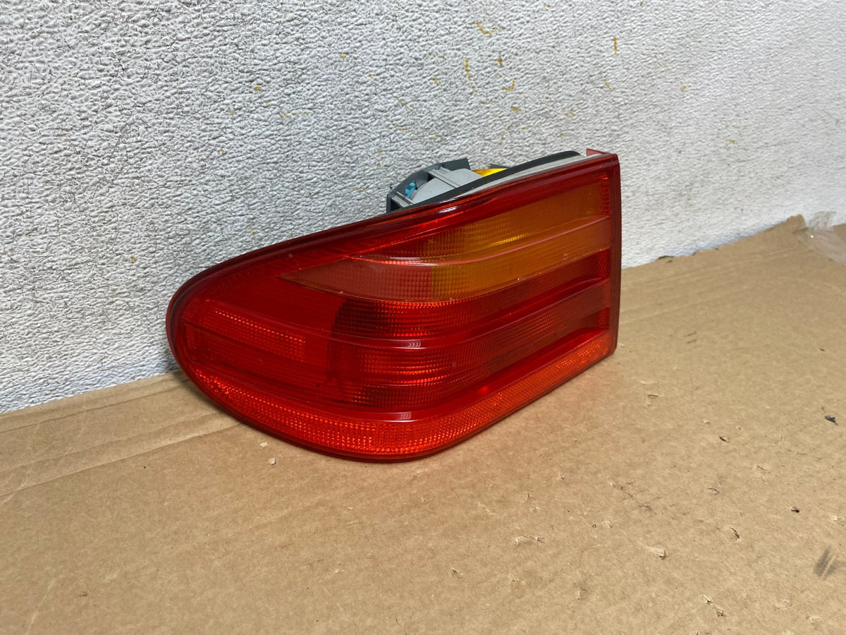 1996 - 1999 Mercedes-Benz E W210 E320 Left Driver Side Tail Light AH8281 LK1