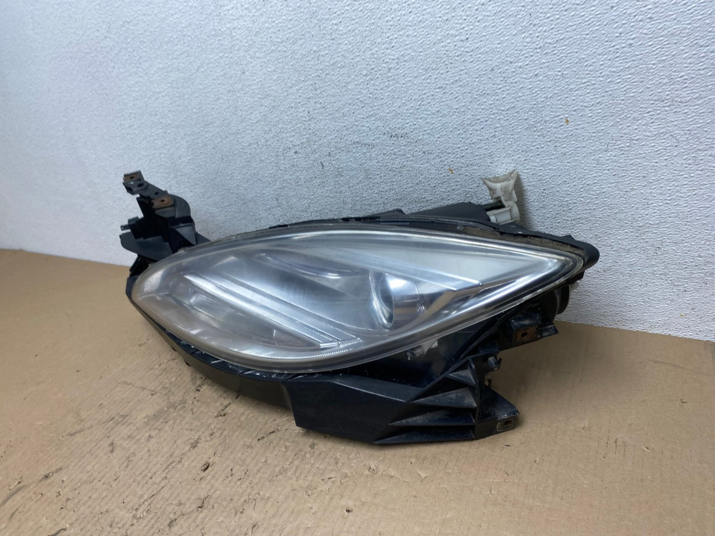2009 - 2010 Mazda 6 Left Driver LH Side Halogen Headlight AE8873 LK1