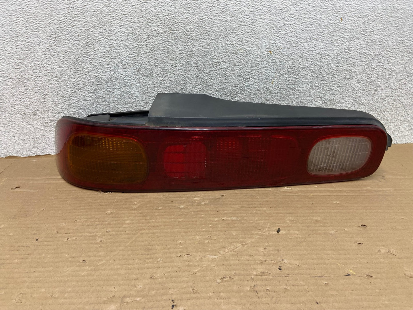 1994 to 1997 Acura Integra Hatchback Left Driver LH Tail Light AG8177 LK0