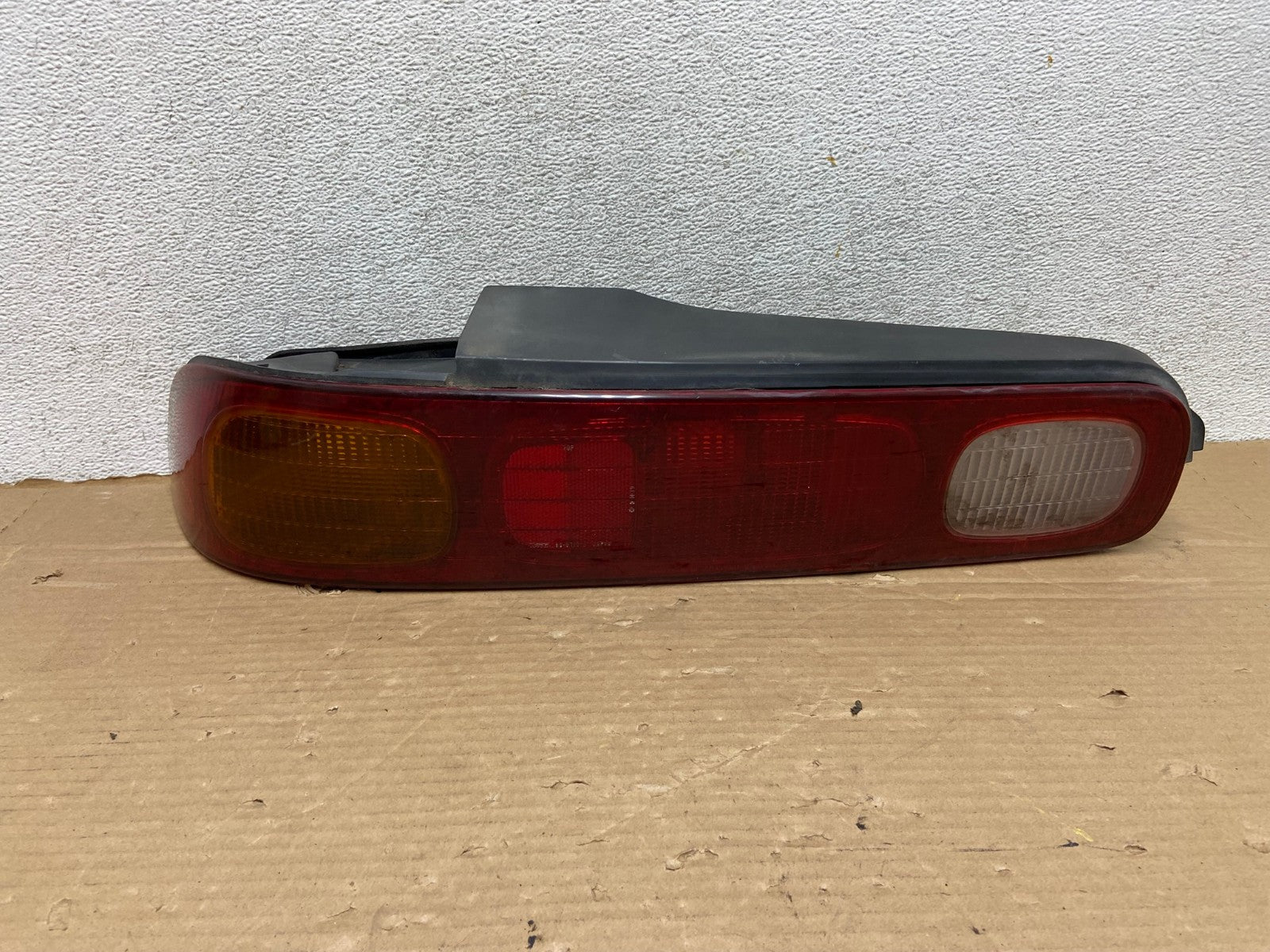 1994 to 1997 Acura Integra Hatchback Left Driver LH Tail Light AG8177 LK0